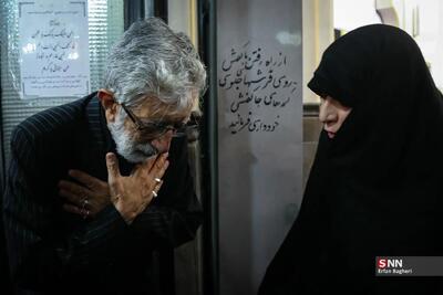 تصاویر؛ متن و حاشیه مراسم تشییع مادر حداد عادل