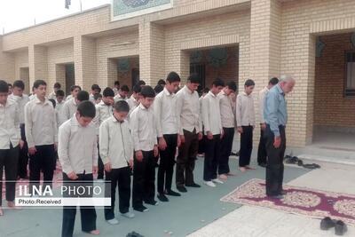 فرهنگ نماز را در مدارس با ۳۲ روش عملیاتی کنیم