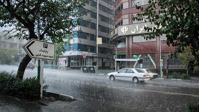 تهرانی‌ها منتظر باران باشند