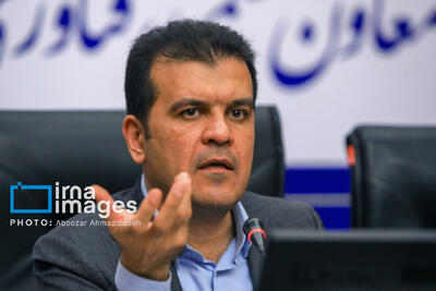 حضور ۷۰۰ هزار دانش‌آموز و ۱۰۰ هزار معلم در دوره‌های رایگان هوش مصنوعی