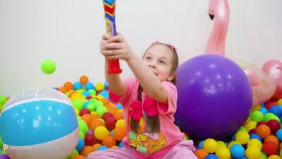 برنامه کودک دخترانه-برنامه کودک آیوا و مامان-دنیای توپ-کودک سرگرمی تفریحی