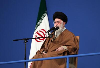 ببینید | رهبر انقلاب: هدف دشمن مختل کردن نظام بود