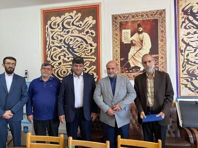 نشان اعتبار هنر به هنرمندان دارای آثار فاخر اعطا می‌شود