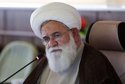 آیت الله رشاد: صوفیان در پشت ظاهر فریبنده‌،انحرافاتی عمیق دارند