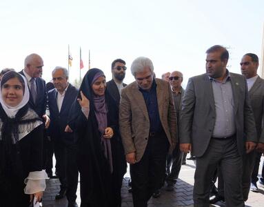 وزیر راه و شهرسازی و معاون نخست وزیر جمهوری آذربایجان وارد ارس شدند