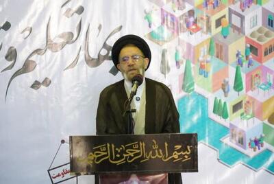 نماینده ولی‌فقیه در لرستان: خاستگاه ترقی هر کشوری آموزش‌وپرورش  است