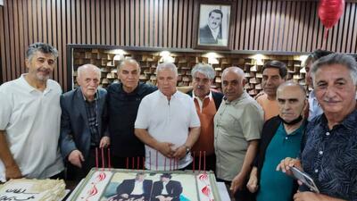 جشن تولد سلطان در جمع پرسپولیسی ها/ گفتگوی خصوصی رضا درویش با علی پروین - پارس فوتبال