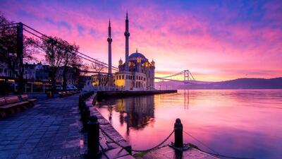 آیا خرید بلیط هواپیما استانبول تهران از طریق سایت‌های ایرانی به‌صرفه است؟