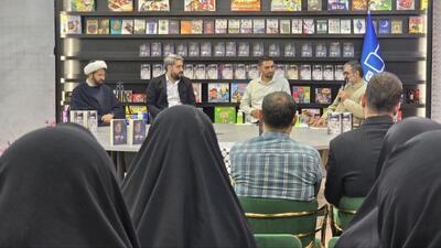 معرفی سید حسن نصرالله، پرچمدار مقاومت در دو کتاب «ستاره‌ای که ماه شد» و «ضاحیه»