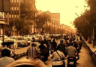 قدرت روزافزون موتورسواران در خط ویژه؛ تصادف کنید 50درصد مقصرید! - تسنیم