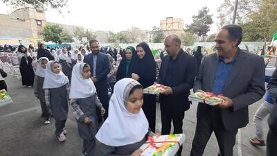 آغاز سال تحصیلی مدارس خراسان رضوی با حضور ۳۵ هزار دانش‌آموز اتباع خارجی + فیلم