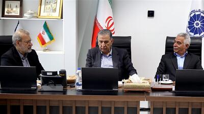بهرامن: یک تیم اقتصادی در مذاکرات سیاسی حضور یابد