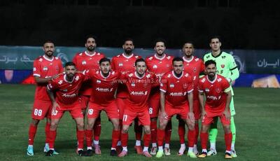 گارد بازیکنان پرسپولیس علیه استادیوم تختی