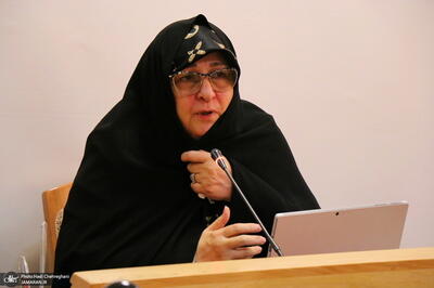 فاطمه طباطبایی: اندیشه امام خمینی را از مهجوریت خارج کنیم