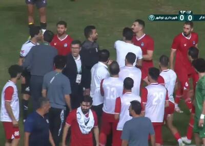 لیگ یک؛ موبایل جای VAR را گرفت!