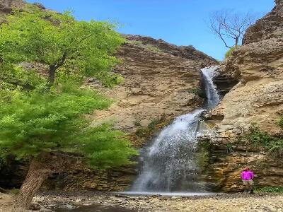 آبشار نوجان جاده چالوس
