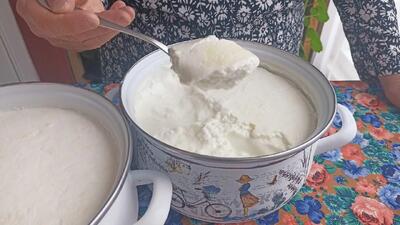 طرز تهیه ماست چکیده قالبی که مثل سنگ سفت میشود