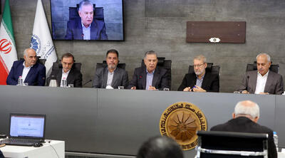 ملاقات لاریجانی با تجار