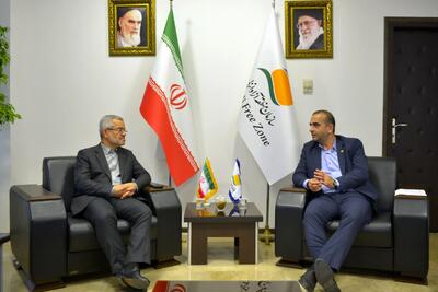 دیدار نماینده مردم رشت و خمام در مجلس شورای اسلامی با مدیرعامل سازمان منطقه آزاد انزلی
