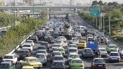 ترافیک سنگین در معابر و بزرگراه‌های تهران برقرار است