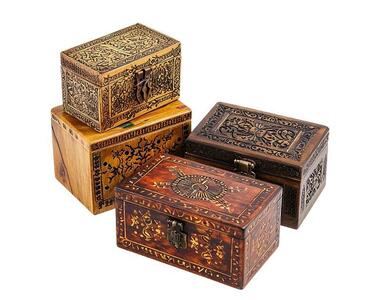 طلا در یک قدمی ۳۸۰۰ دلار ترمز زد