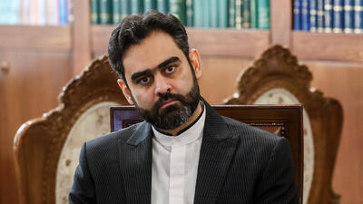ببینید | امیرحسین ثابتی خواستار حذف انتخابات شد: تا وقتی مردم انتخاب می‌کنند، اوضاع کشور درست نمی‌شود!