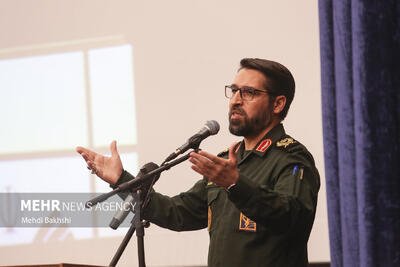 دفاع مقدس نماد مقاومت در برابر استکبار جهانی است