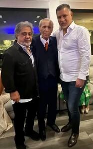 عکس یادگاری علی دایی در کنار خواننده معروف ایرانی - پارس فوتبال