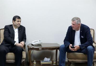 دیدار سرمربی روس تیم ملی روئینگ با وزیر ورزش و جوانان - پارس فوتبال