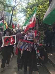 تظاهرات در نیویورک با پرچم ایران؛ «تهدید، ترور، و تحریم را متوقف کنید»