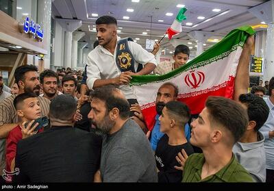 استقبال از قهرمانان جهانی کشتی فرنگی در شیراز- عکس خبری تسنیم | Tasnim
