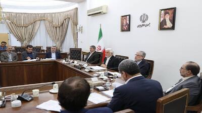 عارف: دانشگاه‌ها همکاری‌های ارزشمندی را با مراکز دفاعی آغاز کرده‌اند