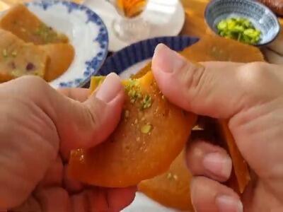 طرز تهیه سوهان خانگی که خیلی سریع و راحت آماده میشه!