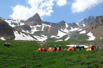 بارش برف در ارتفاعات البرز/ علم‌کوه سفید پوش شد