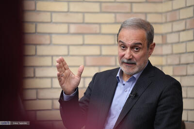 ببینید| دانش‌آموز را با تهدید در مدرسه نگه می‌داریم؛ محتوایی تحویل او می‌دهیم که اصلاً به دردش نمی‌خورد