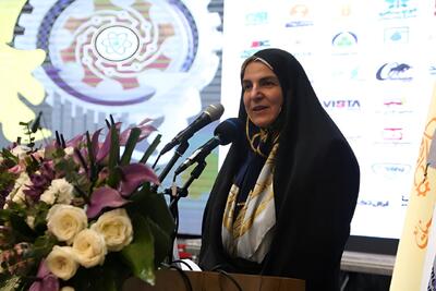 مشاور رئیس‌جمهور: صنعتگران، فرماندهان اقتصادی کشور هستند