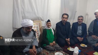 دیدار فرماندار رودبار با مادران سه شهید والامقام در روستای انبوه