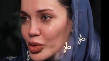 فیلم / گریه های تلخ مریم قجر:گفتند ام اس دارم ...  /  گفتم یا امام رضا به بچم رحم کن .../ بهم گفتن آنجلینا جولی مناطق محروم .../ من نیستم به خدا بدل .....