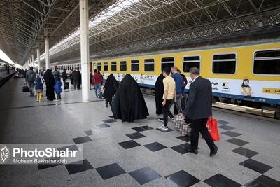 قطار مسافربری در ایستگاه راه آهن مشهد از ریل خارج شد (۳ مهرماه ۱۴۰۴)