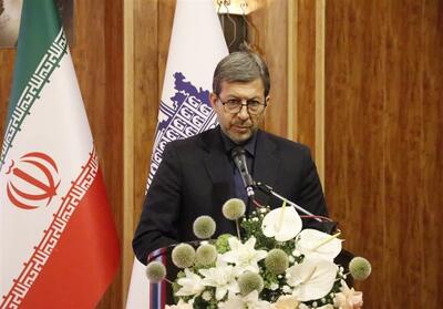 استاندار اصفهان: اقلیت‌های دینی همواره در خط مقدم دفاع از ایران ایستاده‌اند - تسنیم