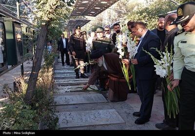 گلباران مزار شهدا؛ همصدایی با قلب‌های وفادار - تسنیم