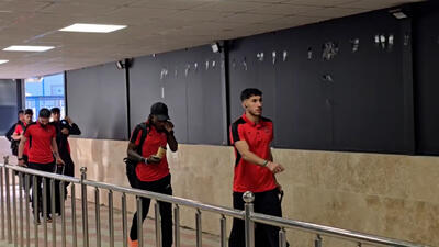 ورود کاروان پرسپولیس به ورزشگاه پیش از بازی با ملوان