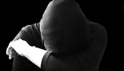 عروس خانم هرکجا پاگشا می‌شد، طلاهایشان را میدزدید