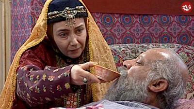زمان بی امروز | «رامسین کبریتی، شهروز ابراهیمی و کتایون ریاحی» در پشت صحنه سریال ملاصدرا؛ سال 82