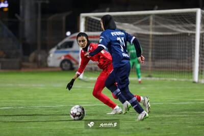 شکست تلخ پرسپولیس در سیرجان/ شاگردان آزمون دست خالی به تهران برگشتند