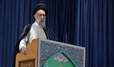 امام جمعه اصفهان: مذاکره هیچ معنا و مفهومی ندارد، آمریکا به دنبال  از بین بردن کامل صنعت موشکی ماست