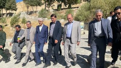سنت و مدرنیته در کنار هم در بیشه دیده می‌شود