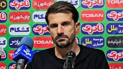 حدادی فر: برخی بازیکنان نمی‌دانند لباس چه تیمی را بر تن کرده اند