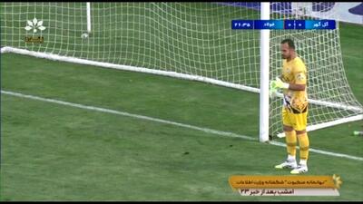 فرزین گروسیان، به زیبایی مانع از اولین گل فولاد شد