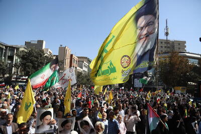 فریاد مقاومت در راهپیمایی جمعه «خشم و نصر» در مشهد